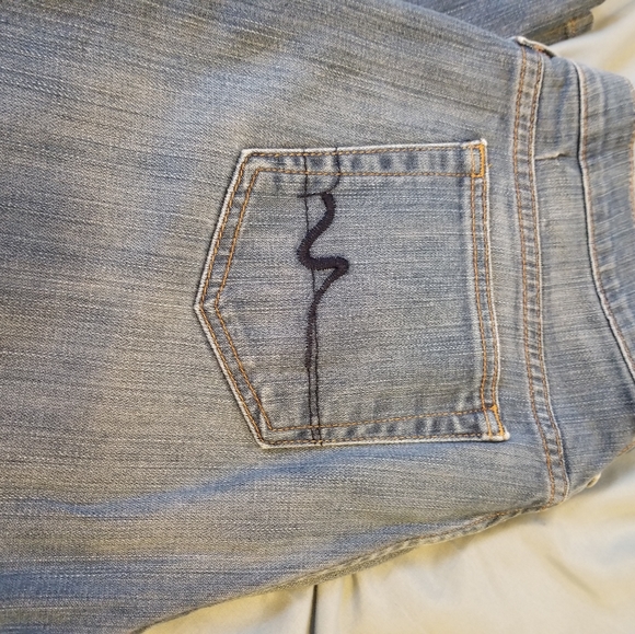 Ladies size 10 flare jeans. - Picture 4 of 5